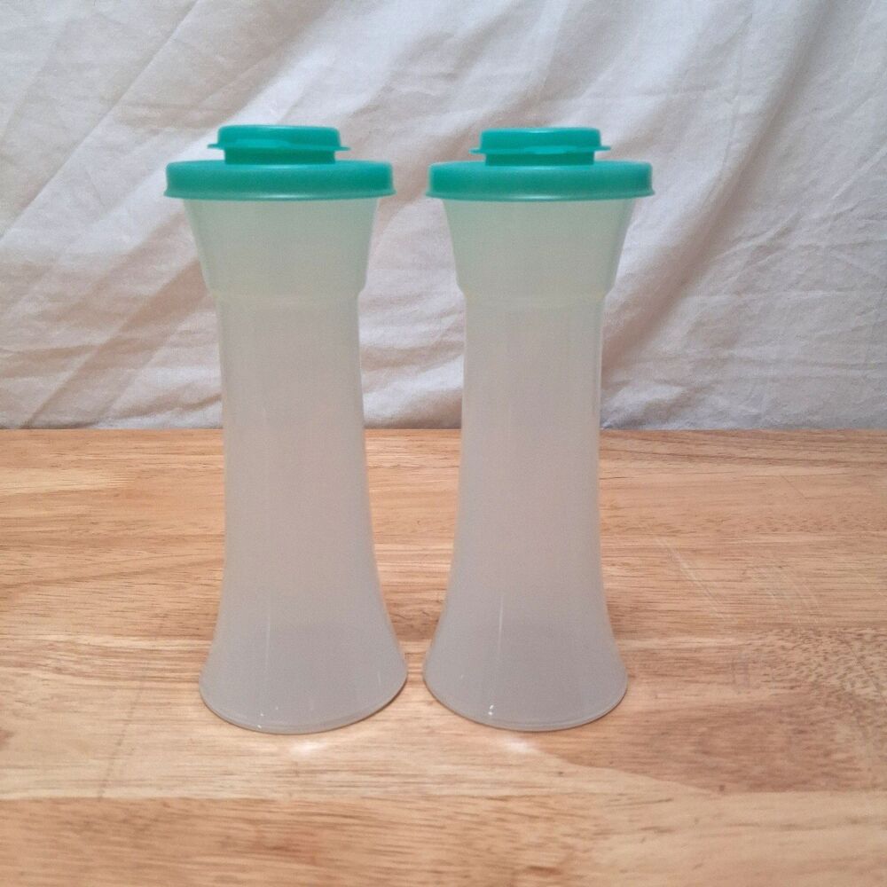 Tupperware Sheer Hourglass Salt & Pepper Shaker Set Blue Green Teal Lid 718-22